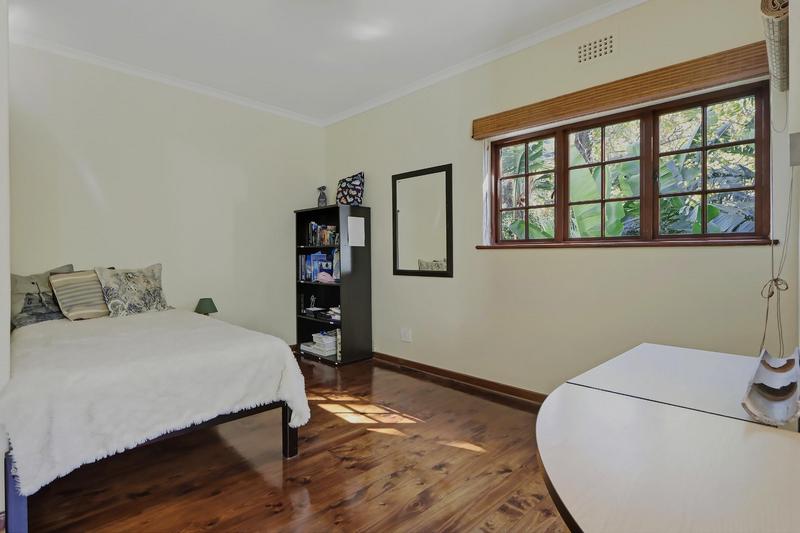 To Let 4 Bedroom Property for Rent in Hout Bay Western Cape